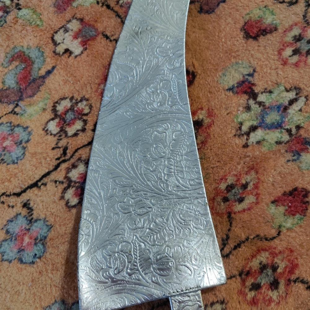 Vintage 80s Salena's collection wide leather silver belt